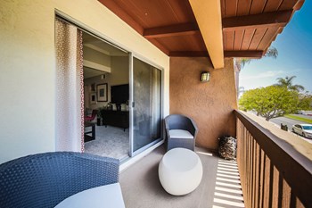 Balcony with seating